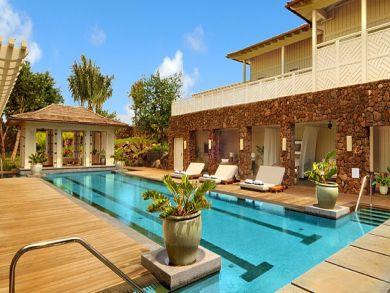 Community pool