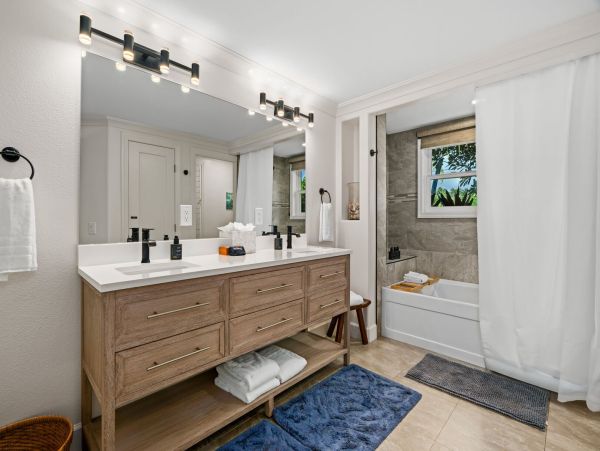 Poipu Oceanfront Vacation Rental - Luxury Cottage in Kauai