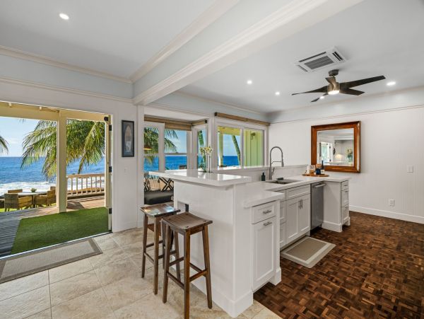 Poipu Oceanfront Vacation Rental - Luxury Cottage in Kauai
