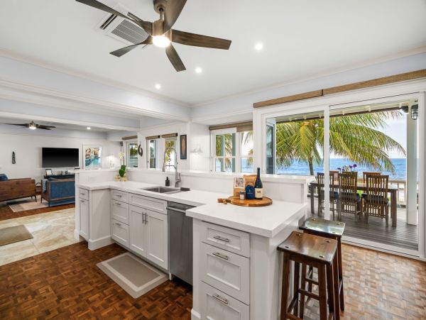 Poipu Oceanfront Vacation Rental - Luxury Cottage in Kauai
