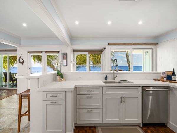 Poipu Oceanfront Vacation Rental - Luxury Cottage in Kauai