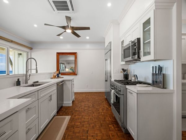 Poipu Oceanfront Vacation Rental - Luxury Cottage in Kauai