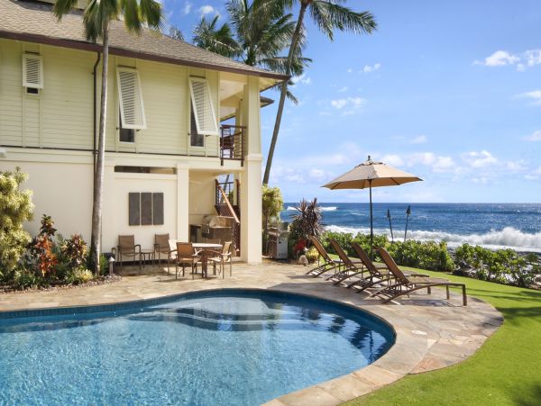Stunning 3 bedroom Beachfront Property