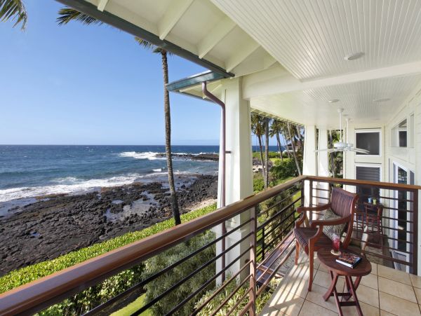 Stunning 3 bedroom Beachfront Property