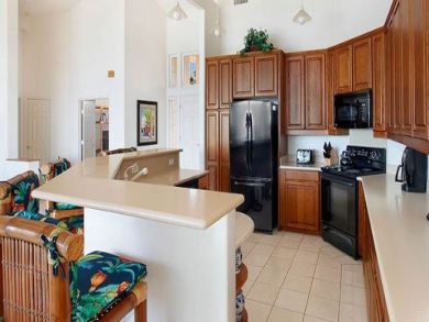 Well Stocked Kitchen with Breakfast Bar