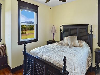 Bedroom 2 with king bed