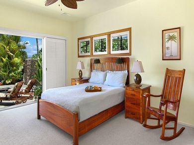 Master bedroom with king bed Master bedroom with king bed