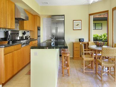 Fully equipped kitchen with breakfast area Fully equipped kitchen with breakfast area
