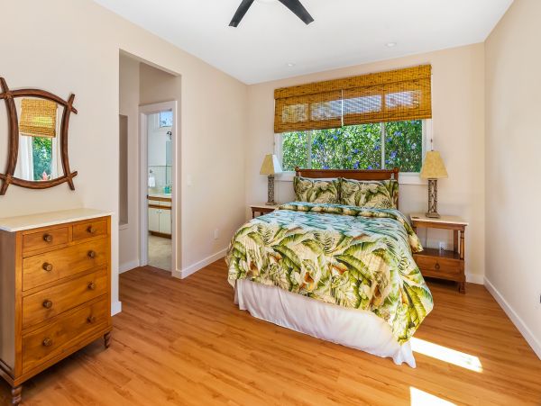 Luxury Vacation Rental Home Sleeps Ten Guests