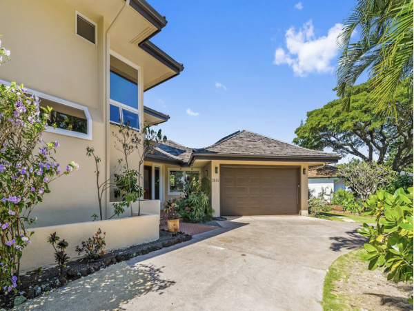 Luxury Vacation Rental Home Sleeps Ten Guests