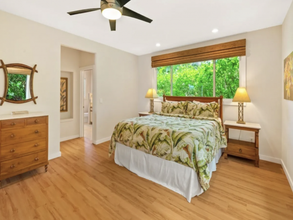 Luxury Vacation Rental Home Sleeps Ten Guests