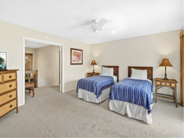 Luxury Vacation Rental Home Sleeps Ten Guests