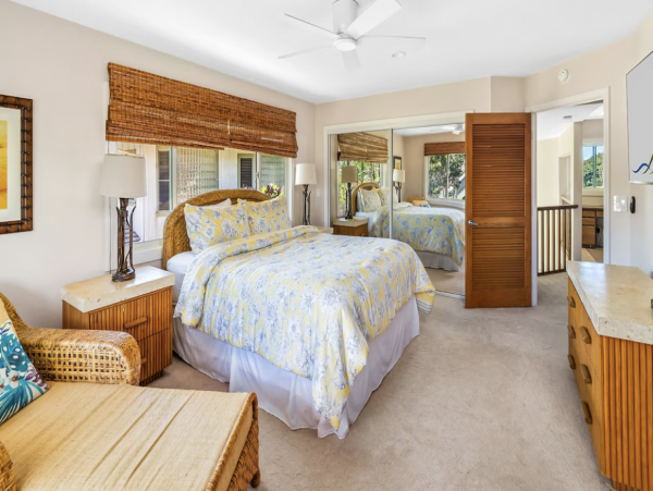 Luxury Vacation Rental Home Sleeps Ten Guests