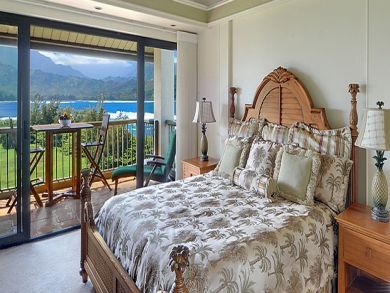Master suite with king bed