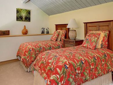 Loft with twin beds
