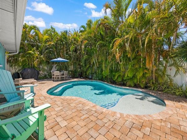 Private Pool Anna Maria Rental for 6 Path to Beach