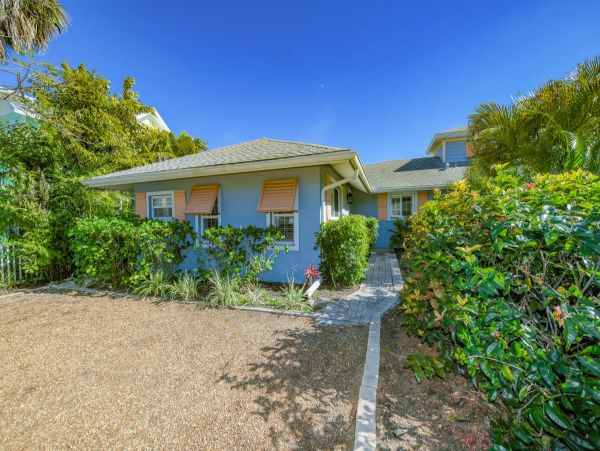 Holmes Beach Vacation Rental Pool Home With Four Bedrooms