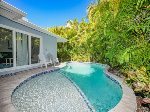 Holmes Beach Vacation Rental Pool Home With Four Bedrooms