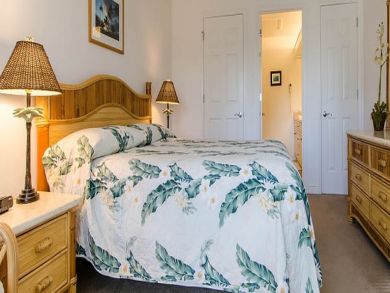 Bedroom 2 with king bed