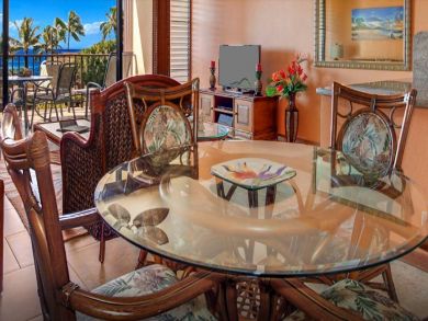 Dining Table & Chairs