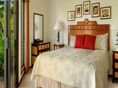 Master bedroom with king bed Master bedroom with king bed