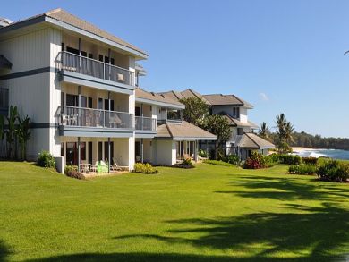 Sprawling lawns Sprawling lawns