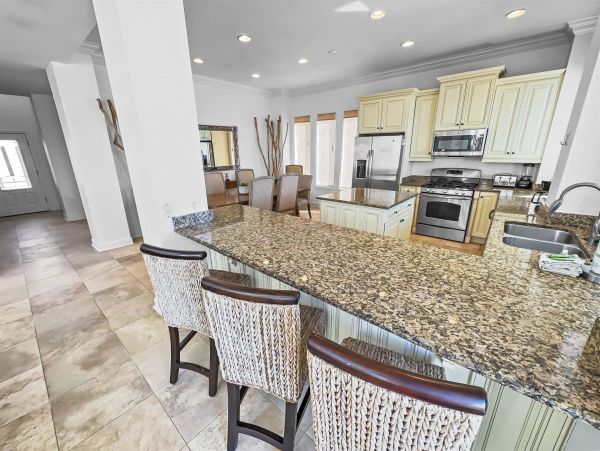 Destin Beachfront Luxury Vacation Homes - Gulf Views & Pools