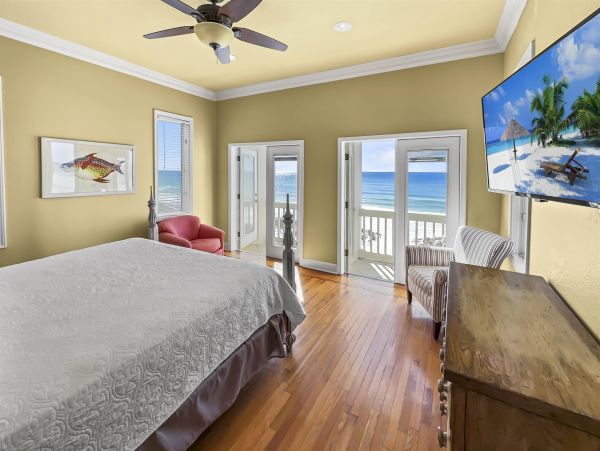 Destin Beachfront Luxury Vacation Homes - Gulf Views & Pools