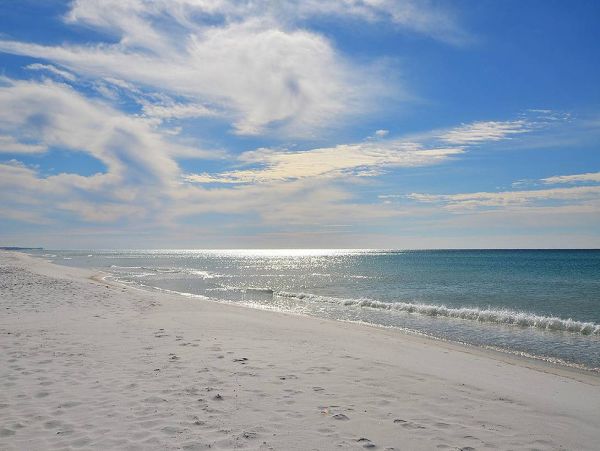 Miramar Beach Four Bedroom Vacation Home with Private Splash Pool