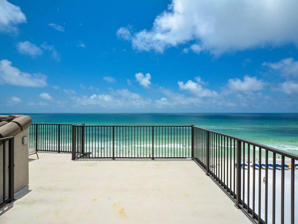 Miramar Beach Four Bedroom Vacation Home with Private Splash Pool