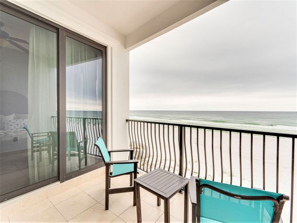 Miramar Beach Four Bedroom Vacation Home with Private Splash Pool
