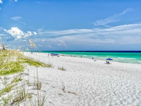 Miramar Beach Four Bedroom Vacation Home with Private Splash Pool