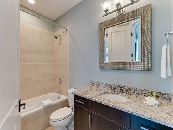 Miramar Beach Four Bedroom Vacation Home with Private Splash Pool