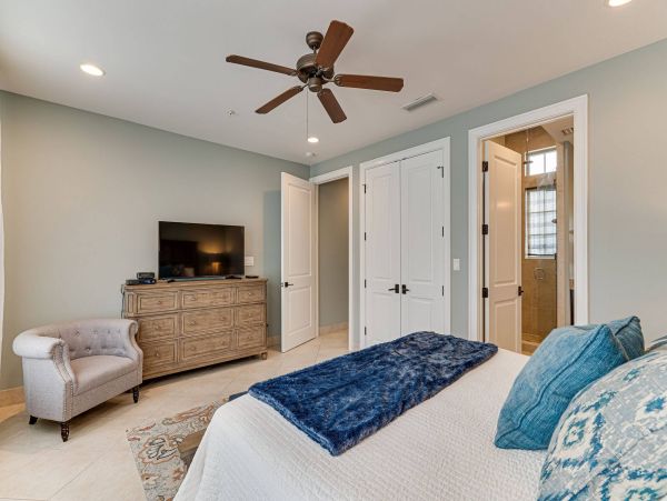 Miramar Beach Four Bedroom Vacation Home with Private Splash Pool
