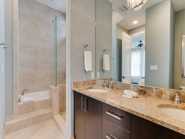 Miramar Beach Four Bedroom Vacation Home with Private Splash Pool
