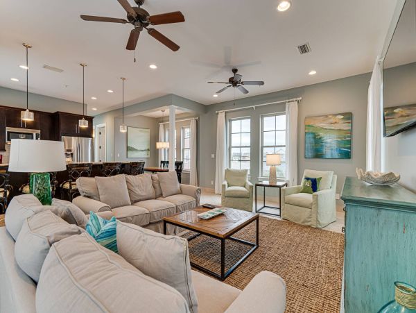 Miramar Beach Four Bedroom Vacation Home with Private Splash Pool