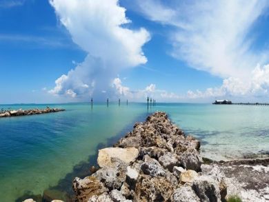 Anna Maria Island Vacation Duplex One Bedroom Sleeps Two