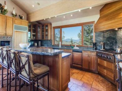 Six Bedrooms Snowmass Vacation Home with Ful Mountain Views