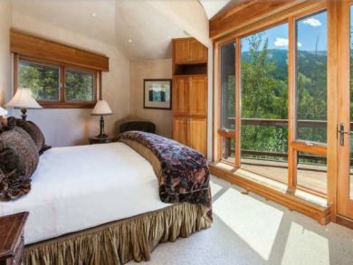 Six Bedrooms Snowmass Vacation Home with Ful Mountain Views