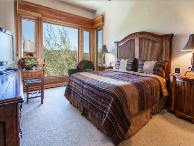Six Bedrooms Snowmass Vacation Home with Ful Mountain Views