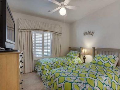 Bedroom - Twin beds