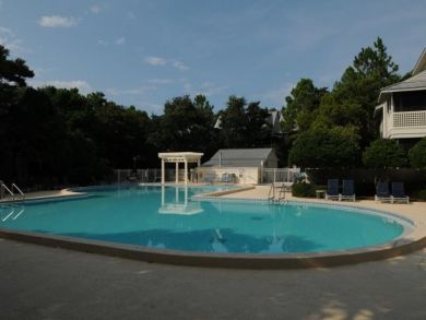 Community pool