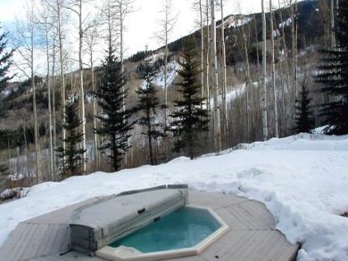 Outdoor Spa & Ski Slopes