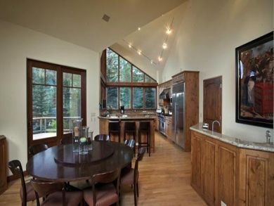 Dining Area for Eight