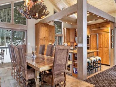 Ten Bedroom Ski Vacation Homes Sleeps 16 - Ski In Ski Out