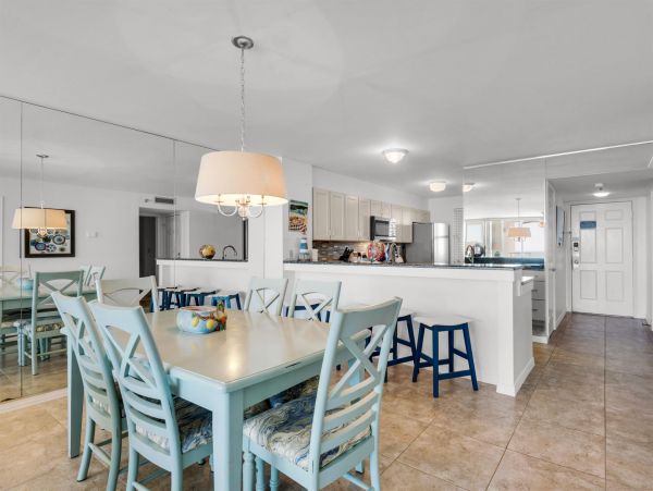 Beachfront 2 bedroom condo in Miramar Beach