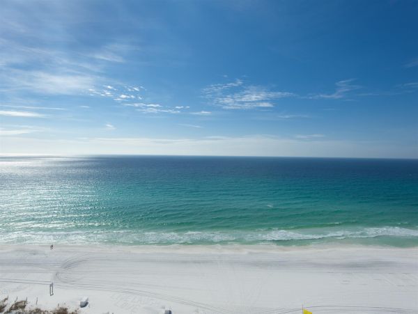 Beachfront 2 bedroom condo in Miramar Beach