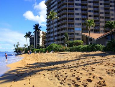 Lahaina, Hawaii Vacation Condo on Beach