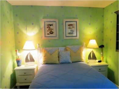 Queen Bedrooom Queen Bedrooom
