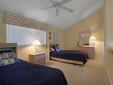 Loft/Bedroom has Twin Beds Loft/Bedroom has Twin Beds